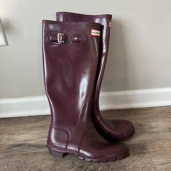 Hunter Original Plum Shiny Gloss Rubber Rain Boots - Picture 10 of 15